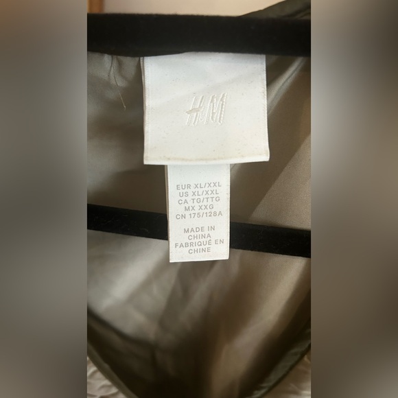 Quilted H&M vest in khaki XL/XXL - Picture 3 of 3